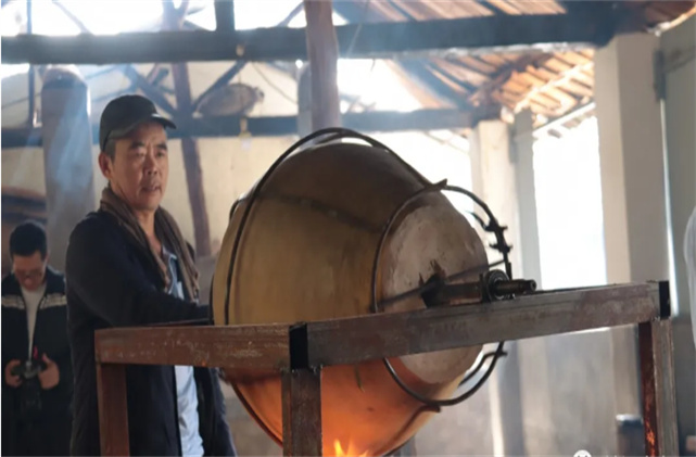 圍爐煮茶，冬日來鎮(zhèn)沅品一杯火塘茶！