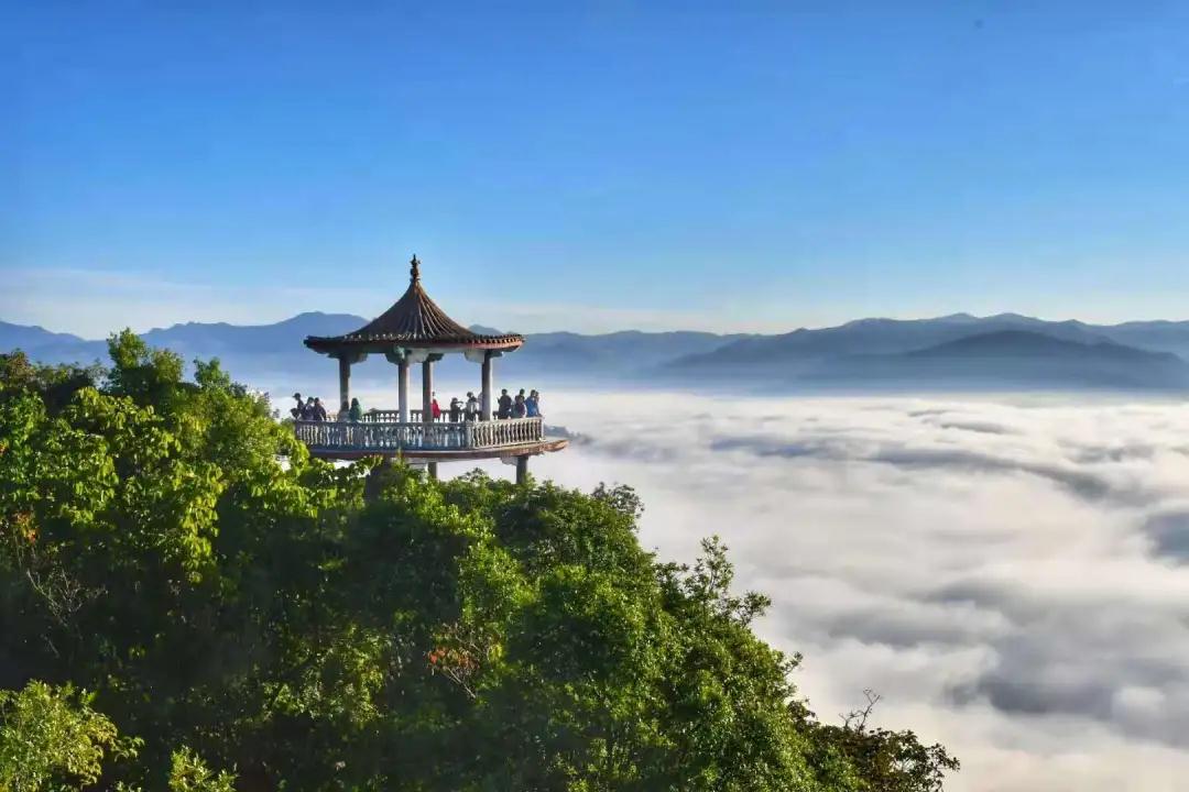 普洱旅行定制：打卡普洱山云海奇觀(guān)!