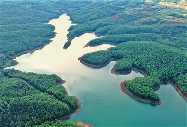 普洱旅游：湖光山色、云頂天池，景谷昔木水庫(kù)引人游！